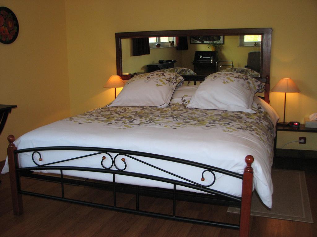 Prince D'Orange Bed & Breakfast Braine-lʼAlleud Стая снимка